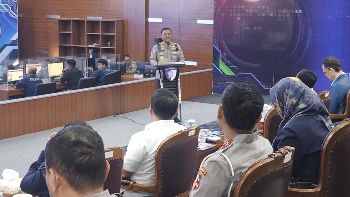 **Kakorlantas Polri Sosialisasikan Zero Overload, Kumpulkan Stakeholder untuk Wujudkan RI Bebas Over Dimension**
