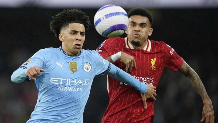 **Gerrard Ingatkan Liverpool soal Kebangkitan Man City di Musim Depan**