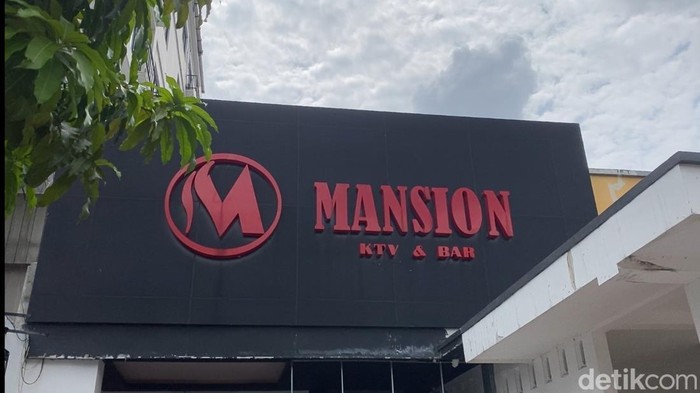 Bos KTV Mansion Semarang, Bambang Raya, Jadi Tersangka Baru Kasus Striptis, Sosoknya Terkenal