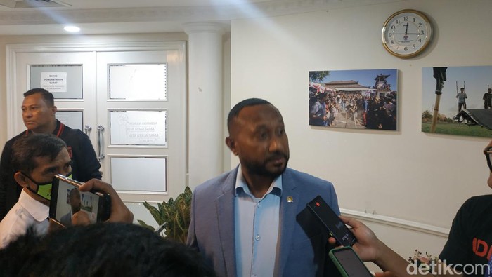 Legislator Papua Gebrak Raja Ampat, Soroti Izin Tambang yang Meragukan Prosedural