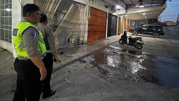 Brio Tabrak Salon Palembang, Tragedi Ngeri di Jalan Raya