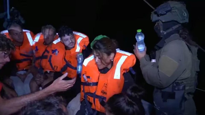 Kapal Tujuan Gaza Dialihkan ke Israel, Thunberg dan 11 Aktivis Ditangkap