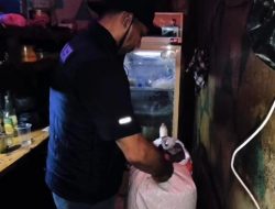 Polisi Gerebek Warung Jual Miras Ilegal di Bogor, Sita 2 Jerigen Ciu, Tangkap 2 Pelaku