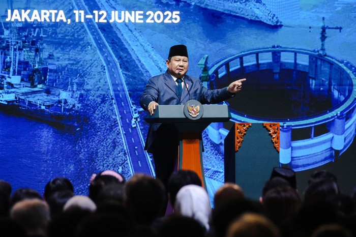 Prabowo Ajak Investor Global Bangun Giant Sea Wall, Solusi atau Ambisi?