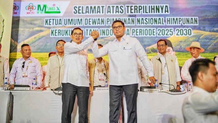 **Fadli Zon Rela Persembahkan HKTI ke Sudaryono, Wacanakan Era Baru Petani Indonesia**