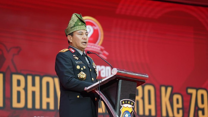 Kapolda Riau: Hari Bhayangkara Momen Kontemplasi untuk Terus Berinovasi - Update 1