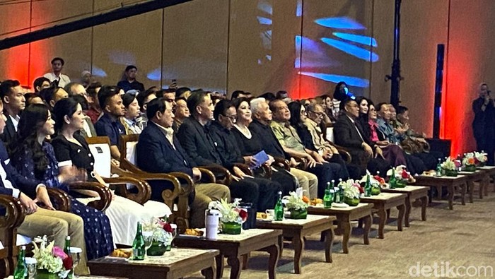 SBY Rilis Video Musik 'Save Our World', Dihadiri CT hingga Menteri-Waka MPR: Inovasi atau Sensasi?