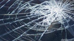 Ketika Ketiganya Berbenturan: Agya dan Dua Truk Terlibat dalam Kecelakaan Beruntun di Tol Jagorawi