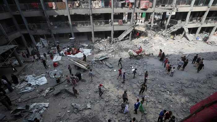 **Israel Terus Gempur Gaza, 67 Warga Palestina Tewas dalam 24 Jam: Krisis Berkepanjangan**