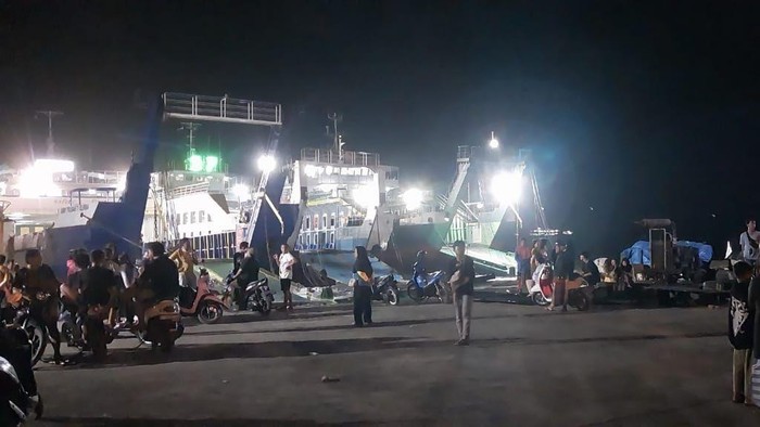 tragedi 65 penumpang: Kapal KMP Tunu Pratama Jaya tenggelam di Selat Bali, semua korban selamat!