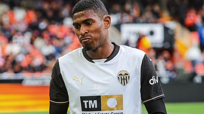 Mosquera Sudah Mantap Pengin ke Arsenal: Bek Valencia Siap Bergabung
