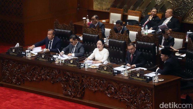 **24 Nama Calon Dubes RI Masih Misteri, DPR Tetap Tutup Rapat**
