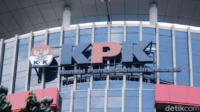 KPK Temukan Uang Rp 5,3 M dan Deposito Rp 28 M dalam Kasus Korupsi EDC Rp 2,1 Triliun