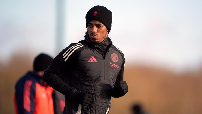 **MU Copot Nomor Punggung Rashford, Serahkan ke Cunha: Perubahan Besar di Tim Setan Merah**