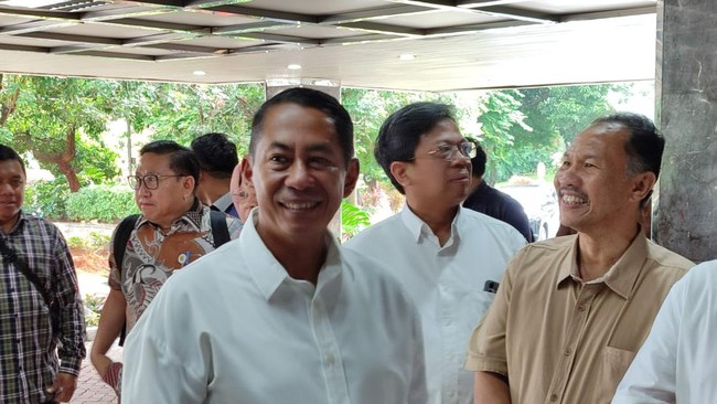 Letjen Novi Helmy: Dari Bulog ke TNI, Apa yang Sebenarnya Terjadi?