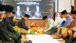 Kapolri Terima Anugerah Adat Ingatan Budi dari Lembaga Adat Melayu Riau, Sebuah Penghargaan yang Menyadarkan Kepada Tradisi