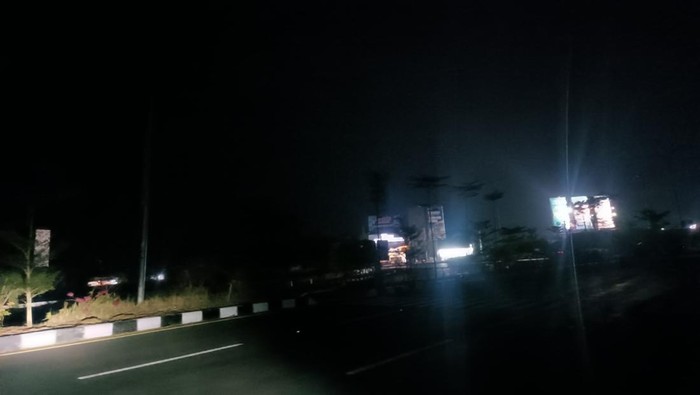 8 Panel Boks Lampu di Jalan Bypass Mandalika Dicuri, Jalan Gelap di Malam Hari