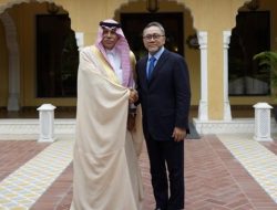 “Ini Dia Orang Kepercayaan MBS yang Sambut Prabowo di Arab Saudi: Siapa dan Apa Perannya?”