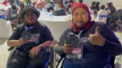 **Senangnya Penyandang Disabilitas Ikut Adhyaksa Night Run: 50 Peserta Temukan Hiburan Tanpa Rasa Capek!**