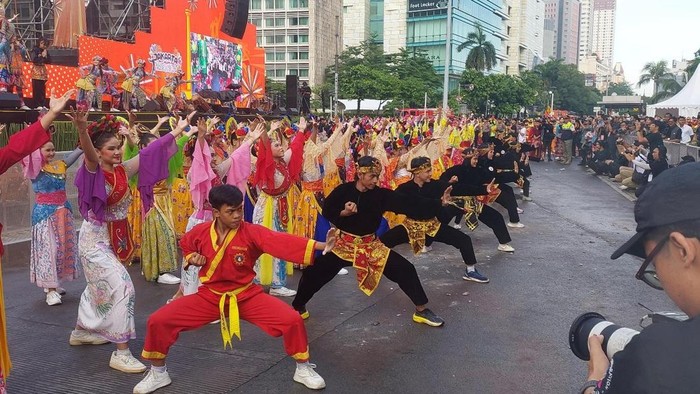Artis Guncang Medan! Seni Silat dan Tari di 'Jakarta dalam Warna' Jadi sorotan