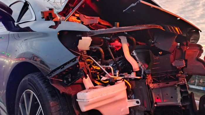 Mobil Listrik BYD Terjebak dalam Kecelakaan Mengerikan di Tol Dalkot, Pemicu Ringsek dan PerhatianPublik