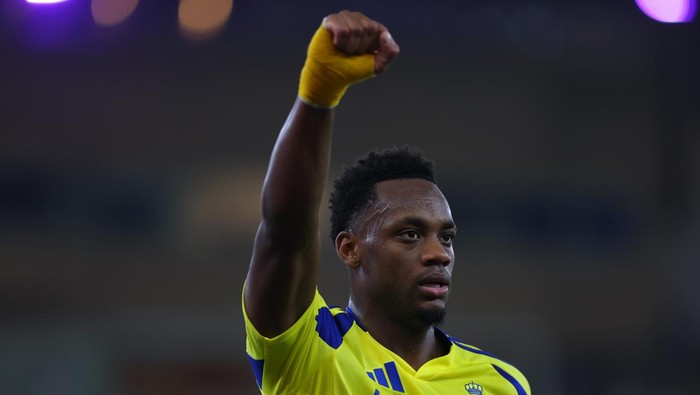 **Jhon Duran Resmi Gabung Fenerbahce, 6 Bulan Setelah Pindah ke Al Nassr**