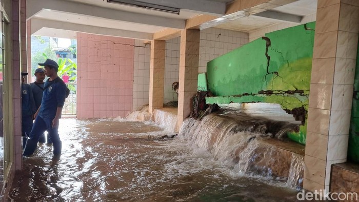 Pemkot Jaksel Gandeng Mitra, Turap Batu Kali Solusi Perbaikan Tanggul Jebol Jati Padang!