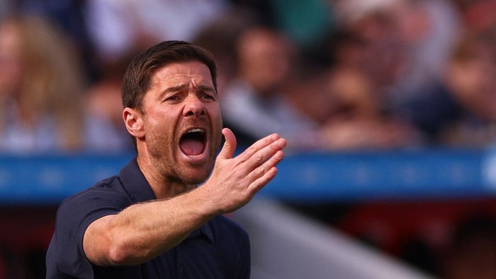 **Sabarlah dengan Xabi Alonso, Madrid! Mantan Bintang Real Madrid Claude Makelele Beri Rekomendasi**