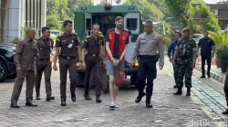 **Kejari Jaksel Ekstradisi WN Rusia Buron Interpol, Sempat Ditahan Polda Metro**