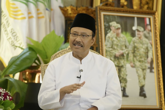 **Mensos Ingatkan: Kedisiplinan di Sekolah Rakyat Wajib Ditanamkan!**