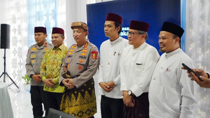 Kapolri & Ustaz Abdul Somad Gelar Sambang Petang, Komitmen Besar Jaga Kamtibmas!