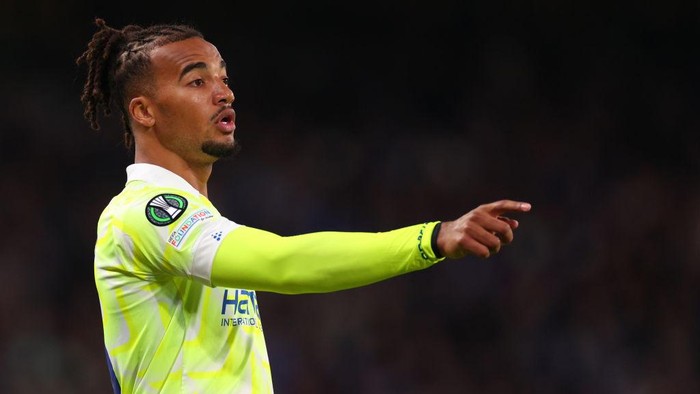 Milan Gagal Dapatkan Archie Brown, Ditikung Fenerbahce dalam Perburuan Bek Kiri