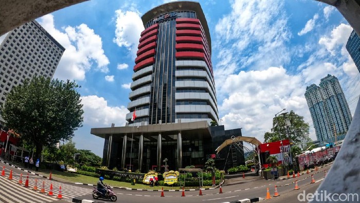 KPK Terjebak dalam 5 Saksi Kasus Korupsi Hibah APBD Jatim, Blitar Hari Ini