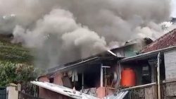 Tragedi Mengerikan di Warung Puncak Bogor: Kebakaran Akibat Gas Bocor, 2 Orang Tewas