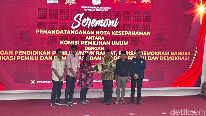**KPU Gandeng LSM, Bentuk Tim Pengawal Pemilu Pasca MK's Decision**