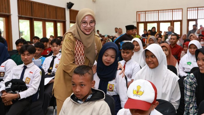 **Bupati Banyuwangi Luncurkan Sekolah Rakyat, Berharap Nyaman untuk Anak-anak**