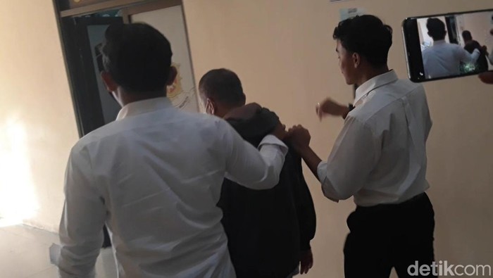 Pria Berusia 65 Tahun Rantai dan Aniaya 4 Bocah di Boyolali, Kini Jadi Tersangka