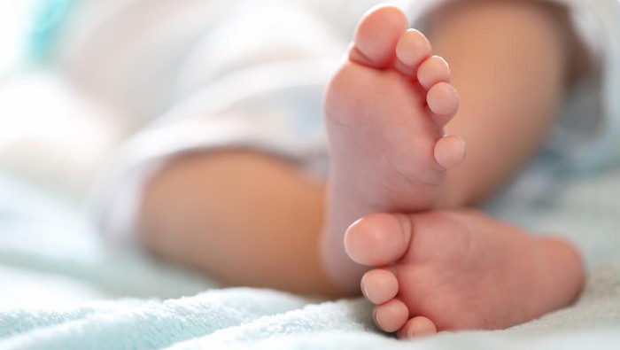 Bayi Laki-laki Dibuang di Depan Rumah Warga Cakung, Pelaku Tinggalkan Surat - Update 1
