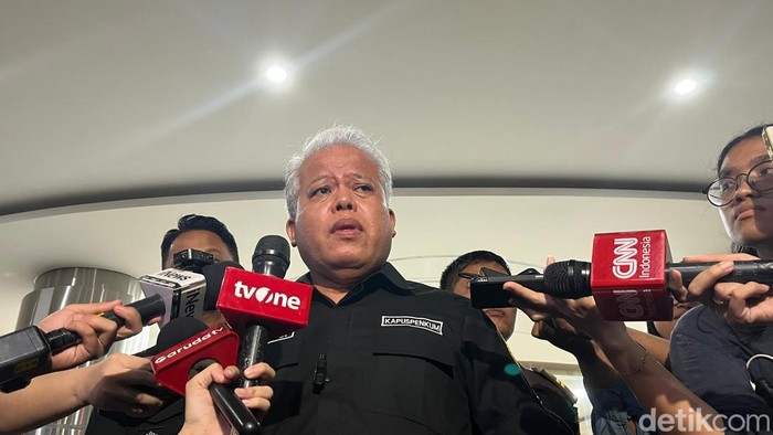 **Kejagung: Eks Stafsus Nadiem Masih di LN, Ibrahim Arief Tahanan Kota**