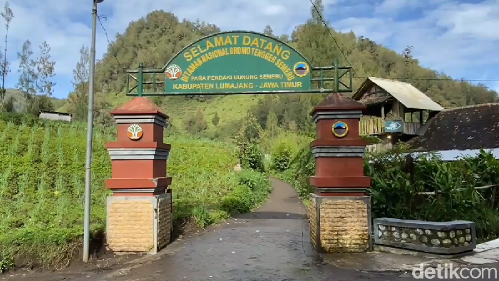 Hari Raya Karo, Pendakian Semeru Ditutup! Ini Fakta Mengejutkan