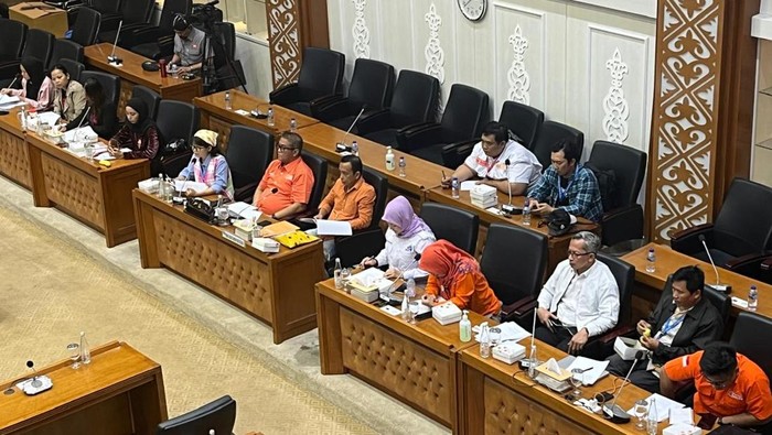 **DPR Didesak PRT: RUU PPRT Harus Segera Disahkan, Kami Terlantar!**