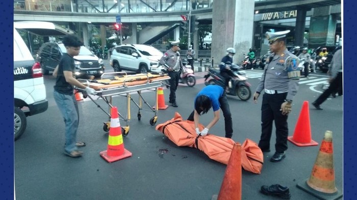 Kronologi Kecelakaan Motor Vs Mobil di CSW Jaksel Tewaskan 1 Orang - Update 1