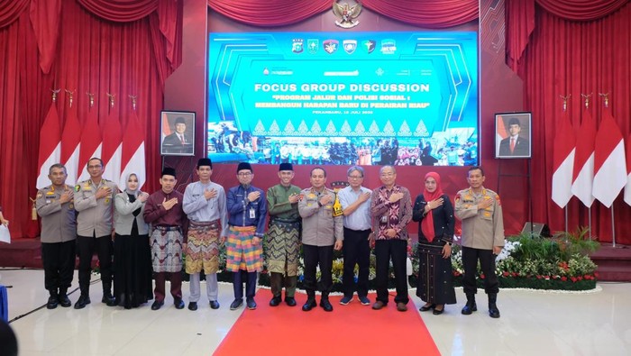 **Polda Riau Gelar FGD Jalur, Kolaborasi Revolusioner untuk Kesejahteraan Warga Pesisir**