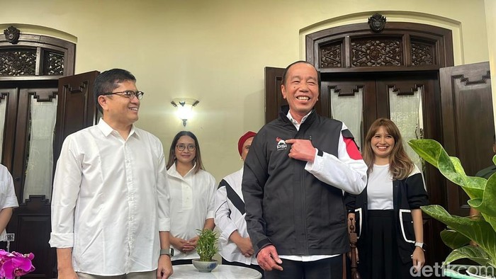 Jokowi Terang-terangan Jawab Isu Menjadi Dewan Pembina PSI, Ini Reaksinya!