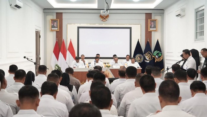 **Menteri Imipas Berdialog soal Remisi Dasawarsa di Rutan Bandung, Motivasi Warga Binaan Produktif**