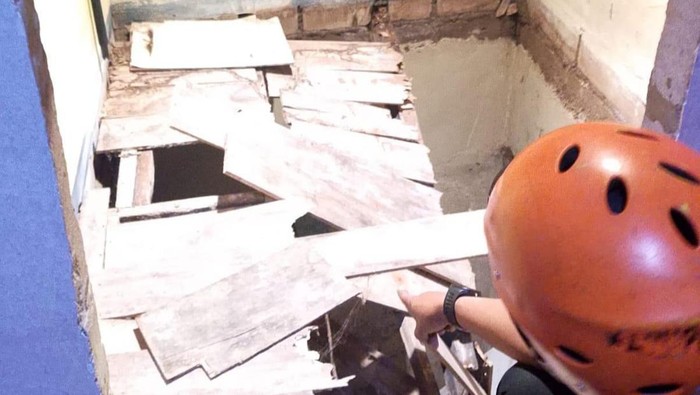 Lantai 2 Rumah di Puncak Bogor Ambruk, 3 Penghuni Luka-luka - Update 1