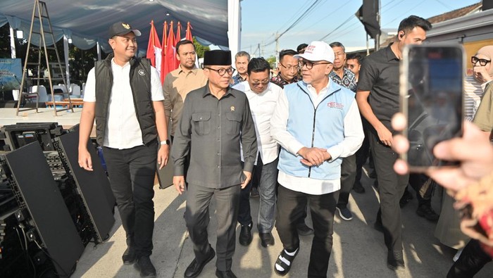 Dampingi Zulhas, Mendes Yandri Cek Persiapan Launching Kopdes Merah Putih, Apakah Ini Langkah Menuju Perubahan Besar?