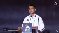 Kaesang Terangkan Simbol Gajah Merah PSI kepada Prabowo: “Kekuatan dan Keteguhan untuk Kader”