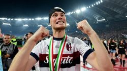 “Napoli Dapatkan Sam Beukema dari Bologna: Revolusi Gelandang yang Dinanti!”