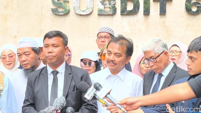 Roy Suryo dan Pasukannya Guncang Kapolresta Metro soal Ijazah Jokowi yang Disangsikan!